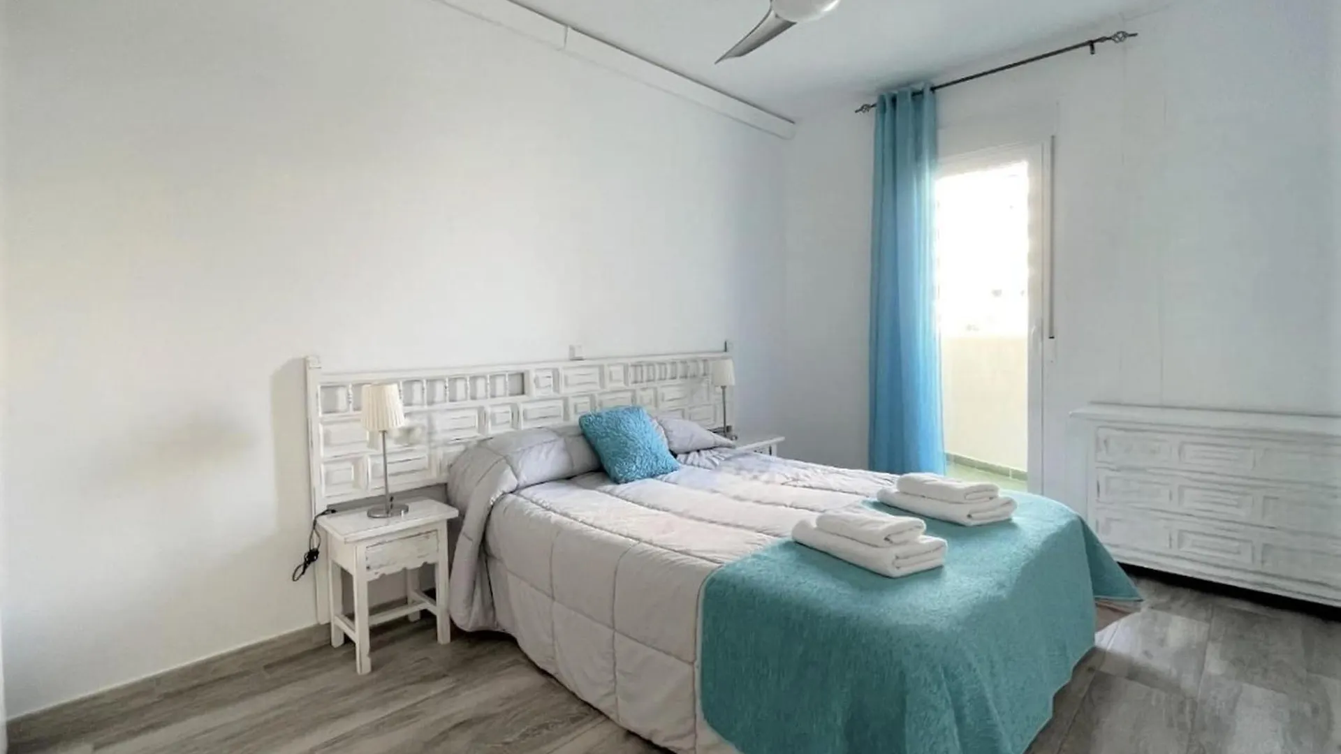 Apartment With Beach And Garden Views Benalmadena